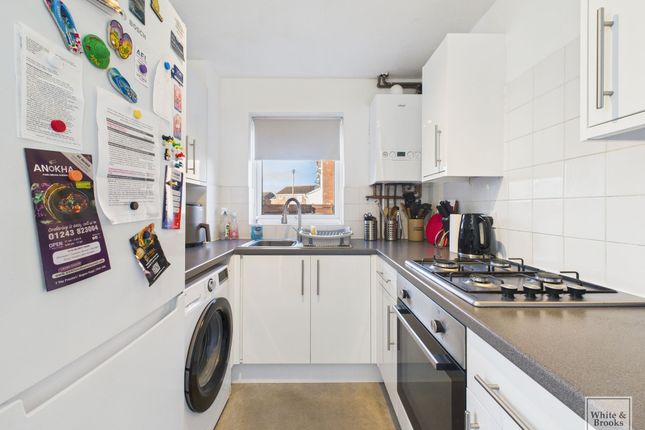 26 Bronze Close, Bognor Regis photo 2