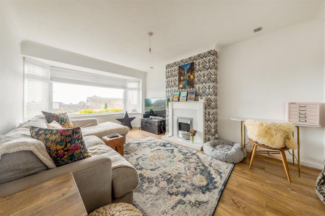 65, Holmbush Way, Brighton photo 2