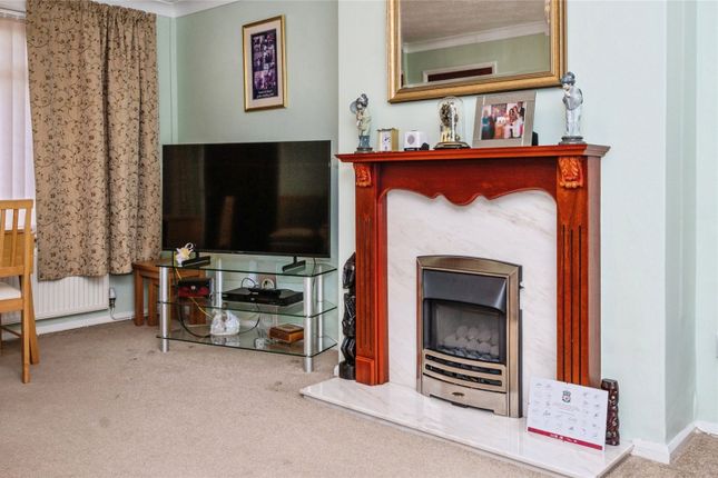 32, Babbacombe Road, Warrington photo 3