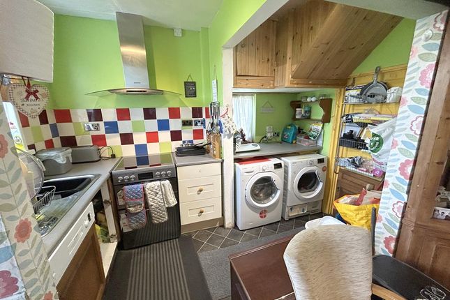5, Treskewes Estate, St Keverne photo 4