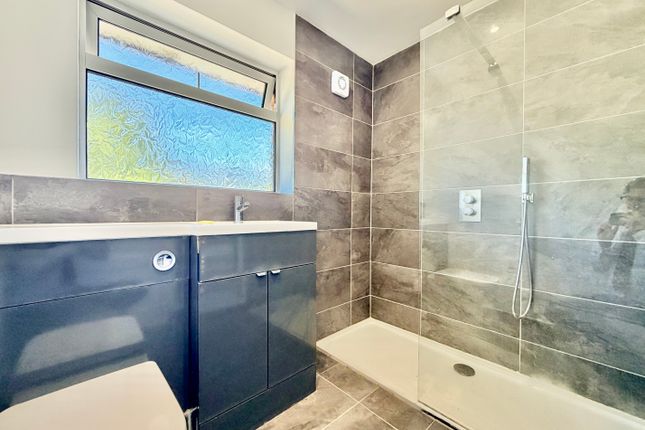 51, Copsey Grove, PORTSMOUTH photo 3