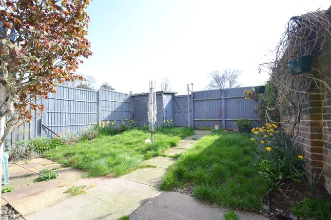 32, Brabazon Avenue, Wallington photo 2