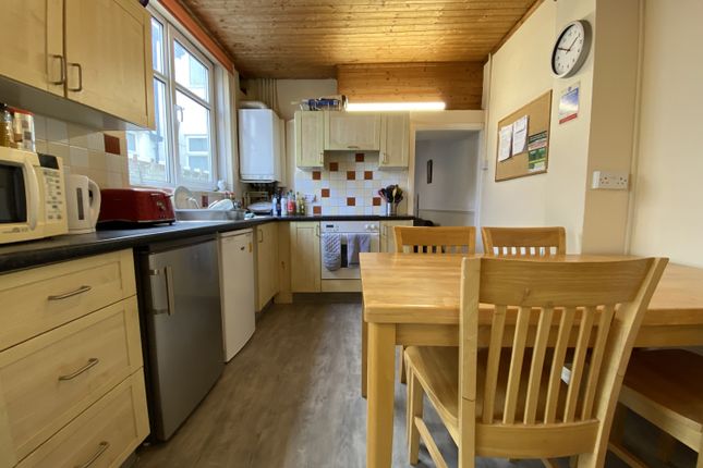5-bed terraced on NEW 112, Lisvane Street, Cardiff, £2,625/mo
