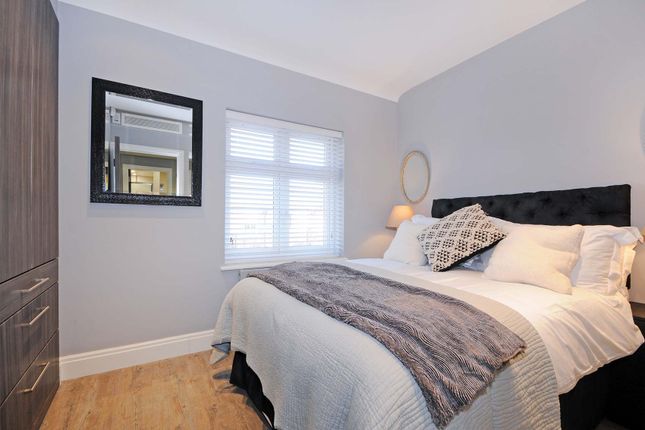 Terraced house to rent in Wessex Gardens, Golders Green