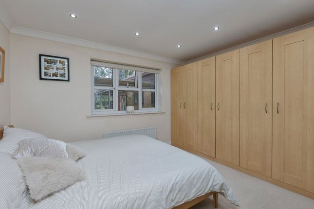 58, Old Mill Close, Dartford photo 4