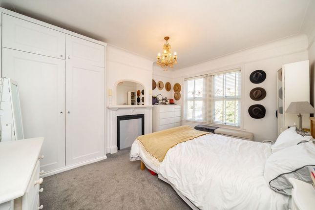 135, Worple Road, London photo 4
