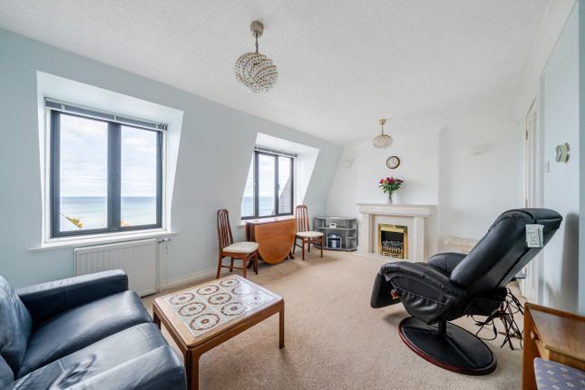 12A,, The Rosemullion, Budleigh Salterton photo 4