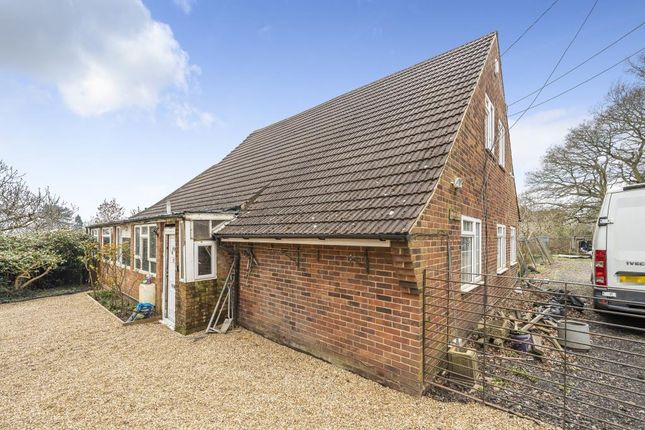 Detached house to rent in Slough, Berkshire
