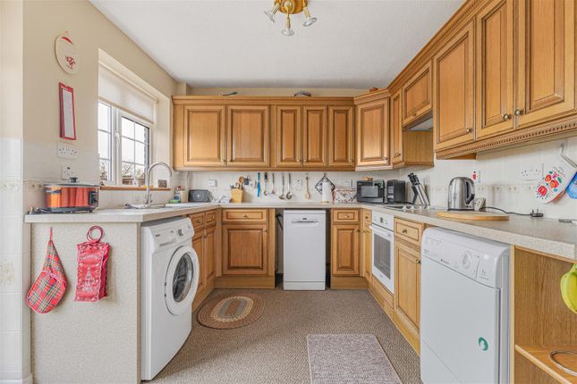 5, Gilbert Road, Clare photo 4