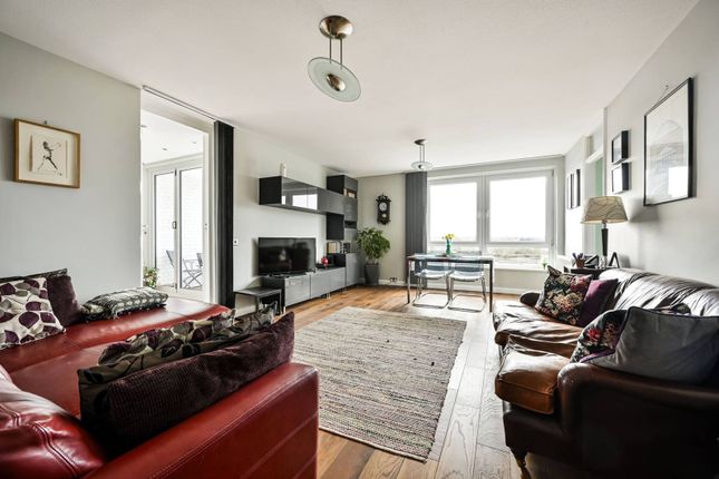 Flat for sale in Holyport Road, Crabtree Estate, London