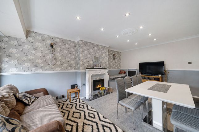 18 Chetwyn Avenue, Bolton photo 4