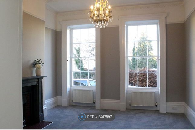 Flat, Jesmond House Lansdown Crescent, Cheltenham photo 4