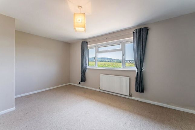 20, Woodbury Park, Axminster photo 4