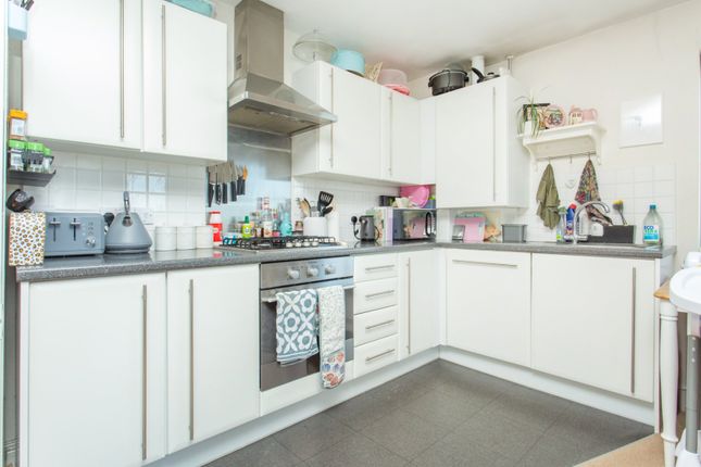 21 Ryder Court,, The Links, Kent photo 3