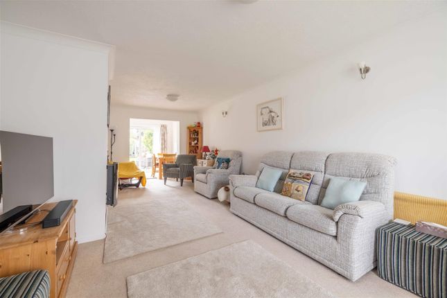 4, Priors Road, Windsor photo 4
