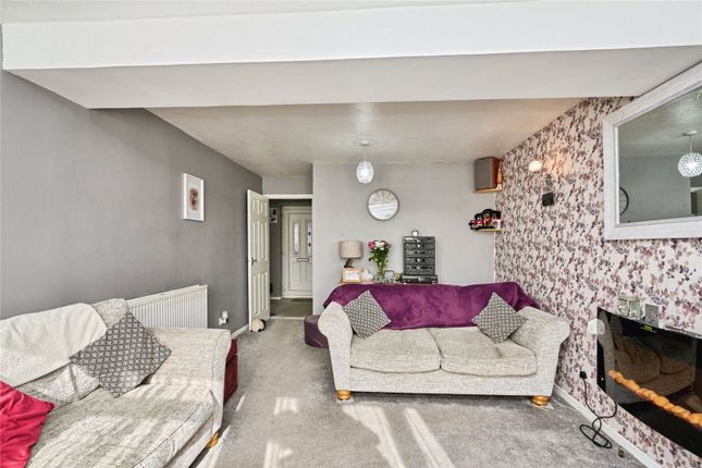 1, Woods Drive, Isle of Wight photo 4