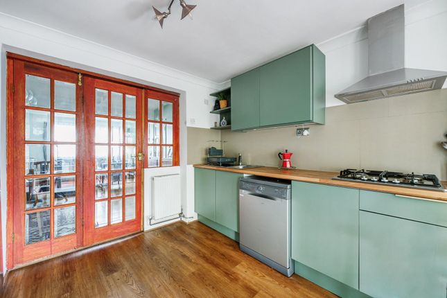 9, Taylors Green, Acton photo 4