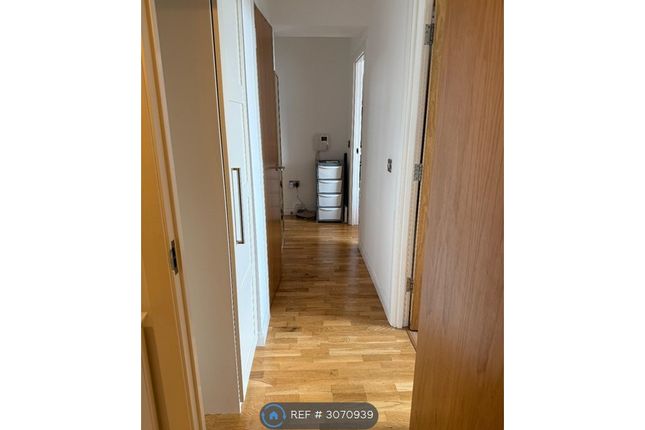 Flat, Norwich House Streatham High Road, London photo 5