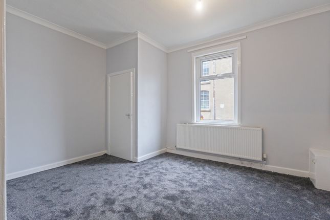 2 Oxford Street, Pontypool photo 3