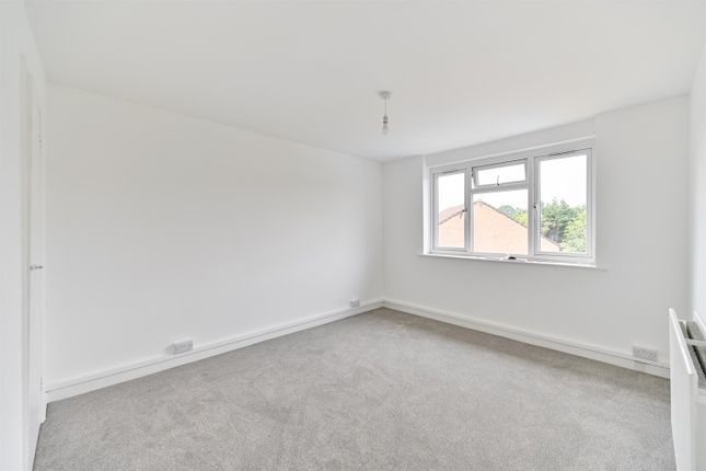 59, Corwen Road, Reading photo 4
