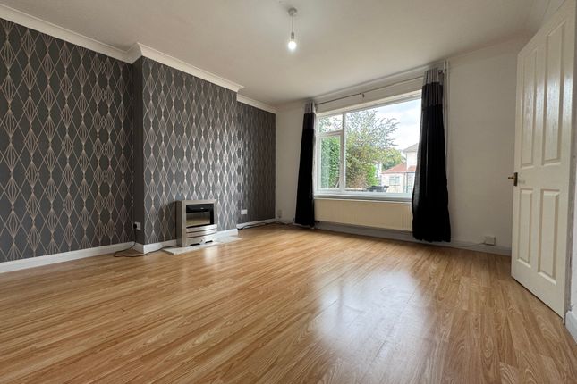 18, Keats Avenue, GRANTHAM photo 5