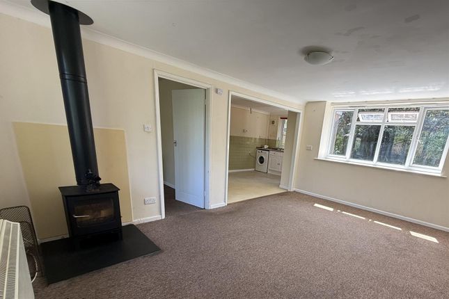 The Bungalow, Main Road, Brighstone photo 4