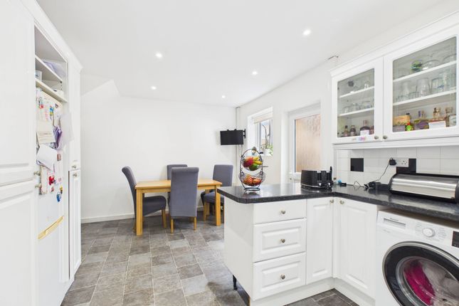 2, Hillside Crescent, Bridgwater photo 4