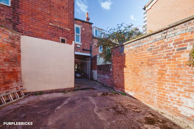 31, Club Garden Road, Sheffield photo 2