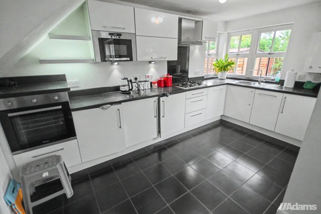 Elmsett Close, Warrington photo 2