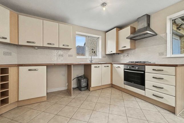 19, Freston Close, St Ives photo 2