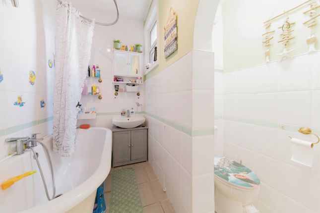 4A, Greenhill Way, Harrow photo 3