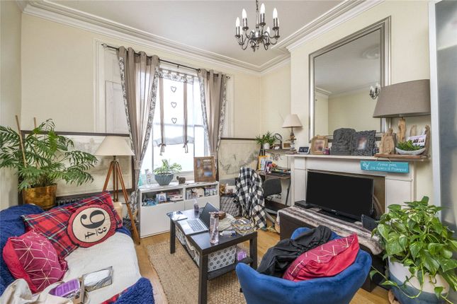Terraced house to rent in York Way, Islington