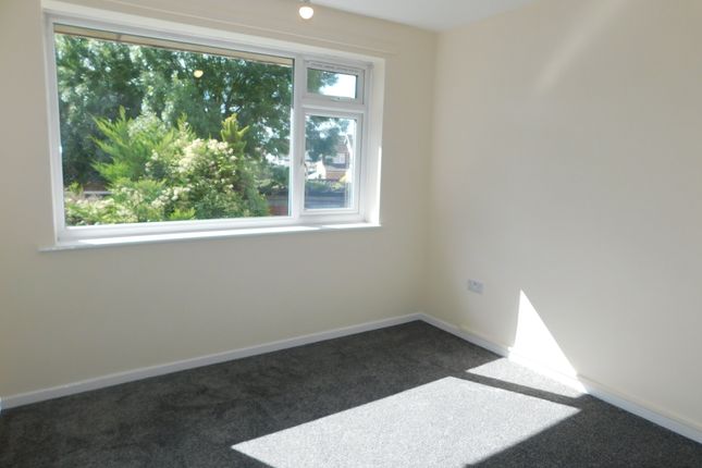 66, Fair Oak Drive, Luton photo 3