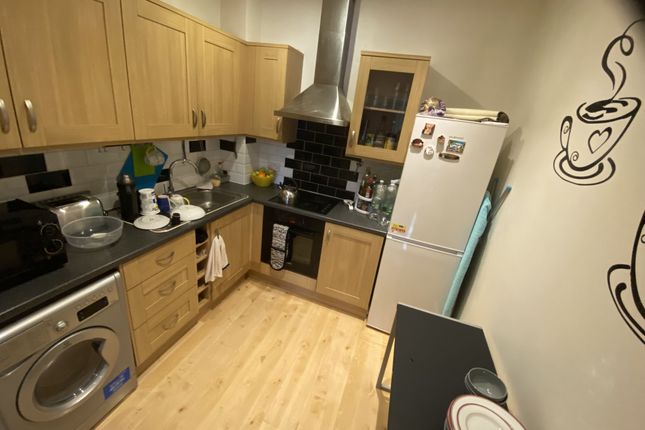 Thumbnail Flat to rent in Chaucer Drive, London