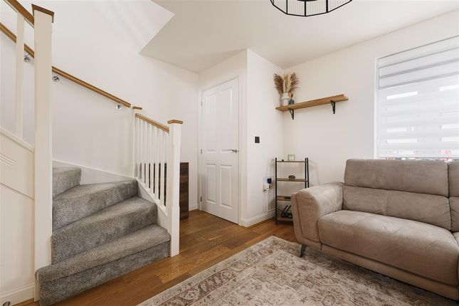13, Rhondda Vale, Aylesham photo 2