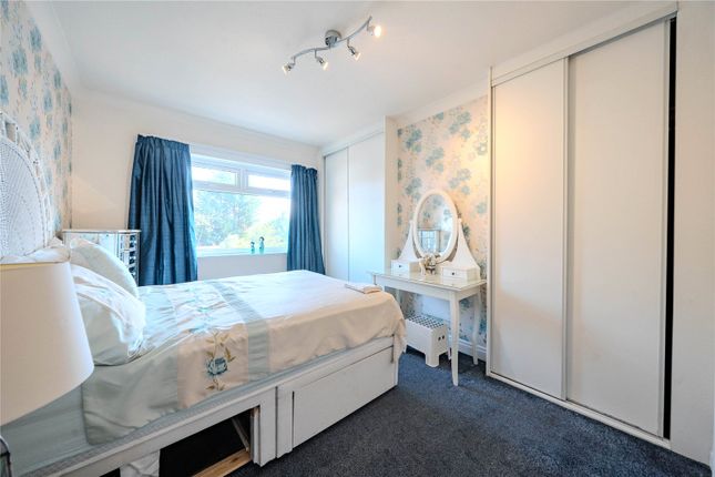 4, Deneway, Pudsey photo 4