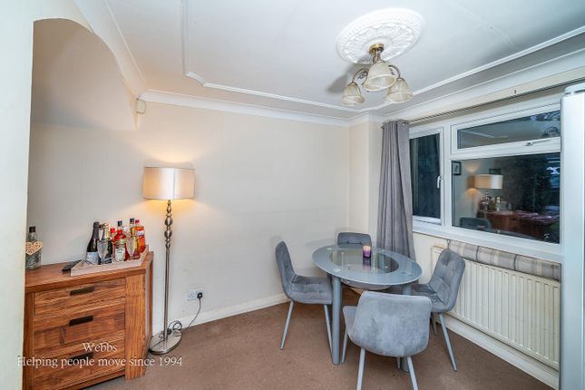 5, Orchard Avenue, Cannock photo 3