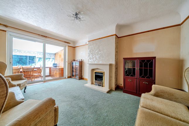30, Nicholas Crescent, Hampshire photo 2
