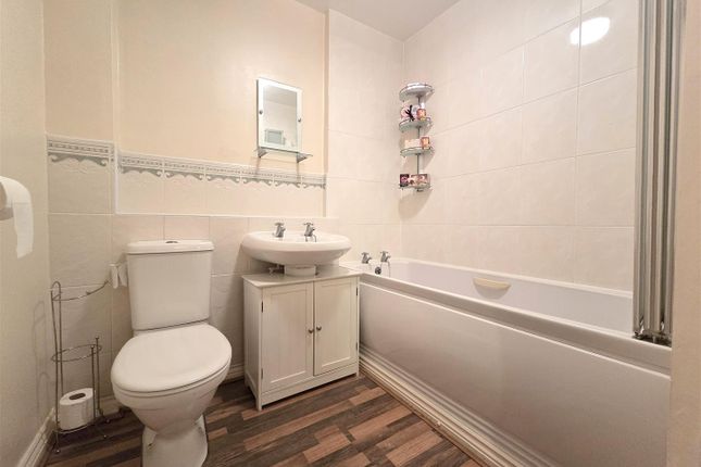 23, Forge Court, St. Michaels Close, Stourport-On-Severn photo 4