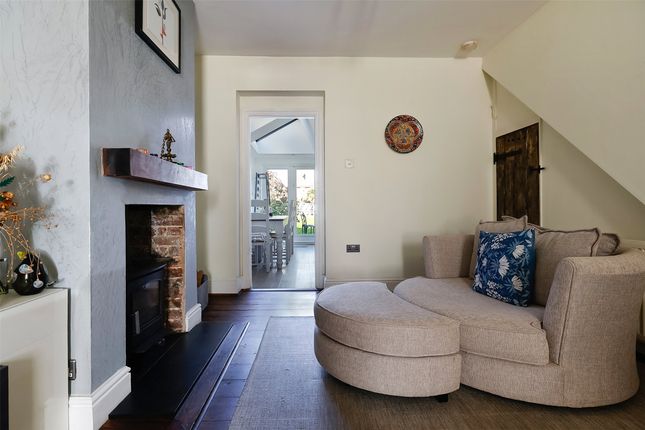 1 Chiltern Cottages,, Reigate Road, Horley photo 3