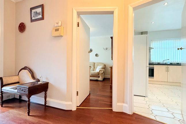 10, West Avenue, Ripley photo 3