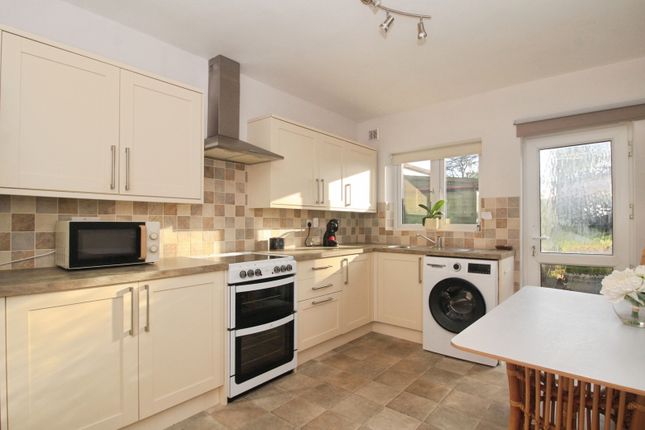 Calver Crescent, Leicester photo 2