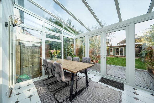 75, Fullers Avenue, Surbiton photo 4