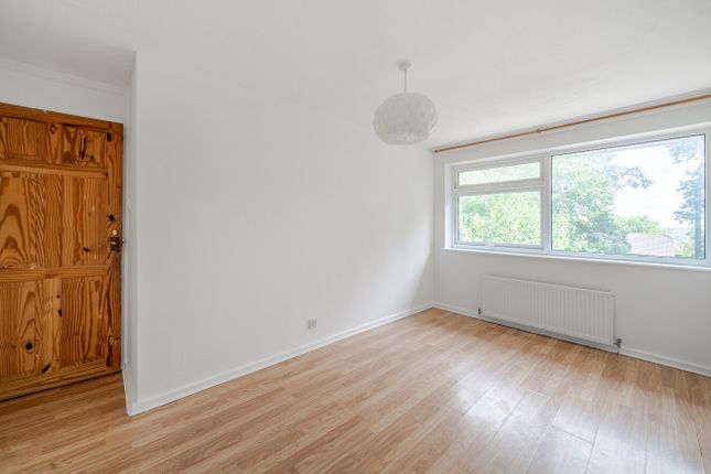 310, MacDonald Road, Surrey photo 4