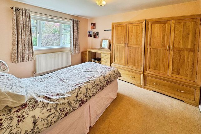 32, Aston Way, Newcastle Upon Tyne photo 5