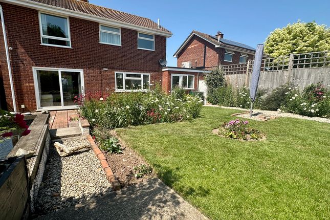 3-bed house on 7 Church Close, Taunton, £325,000