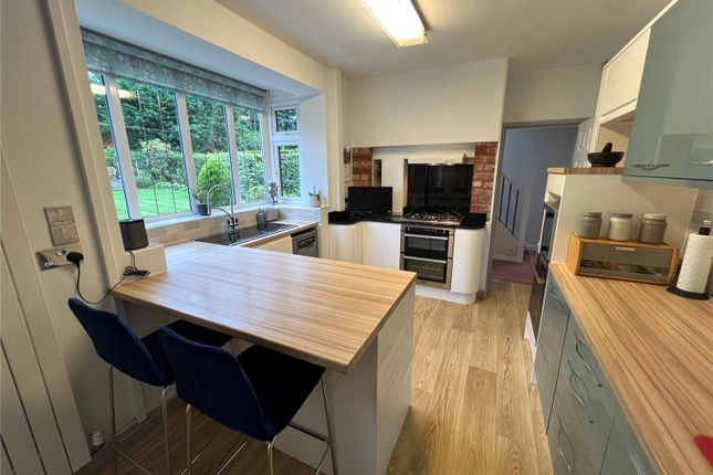 7, Fletcher Drive, Stockport photo 2