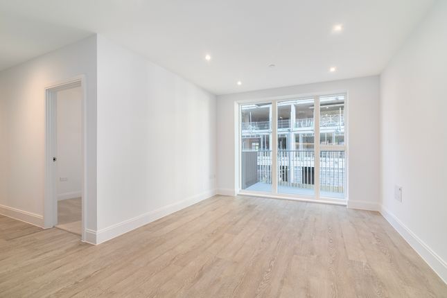 Flat 19, Exploration Way, Slough photo 3