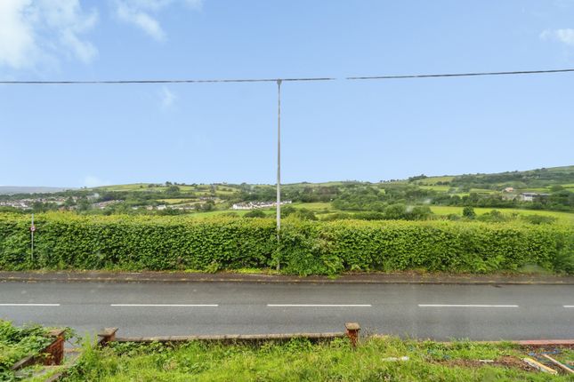 56, Carmarthen Road, Pontarddulais photo 2