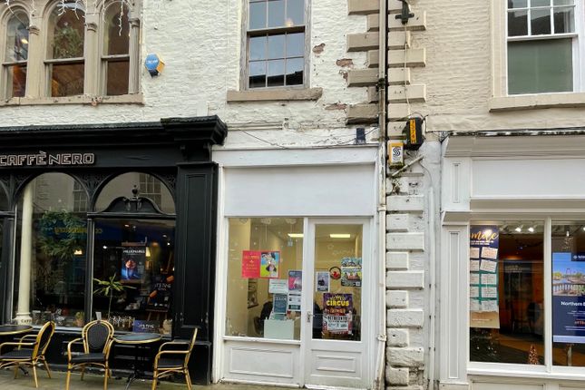 Retail premises to let in Fore Street, Hexham